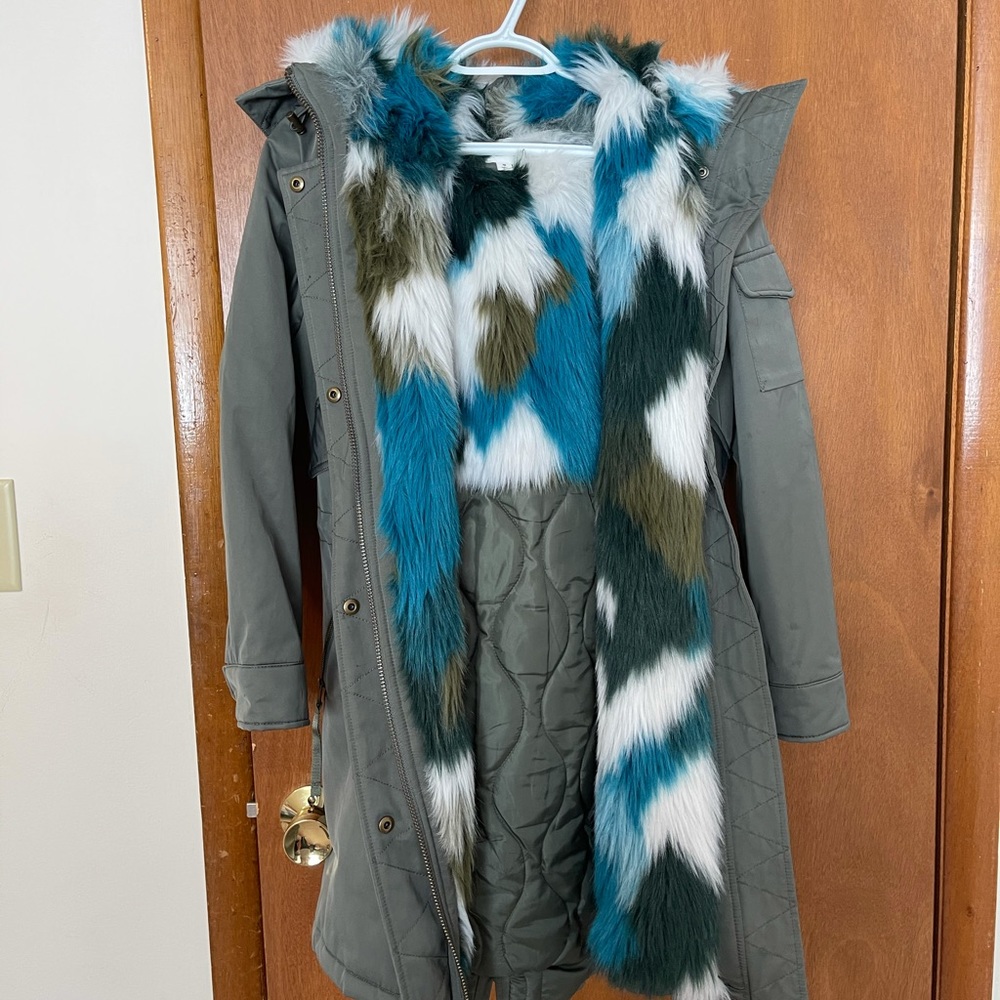 Gap Winter Jacket - Picture 2 of 4